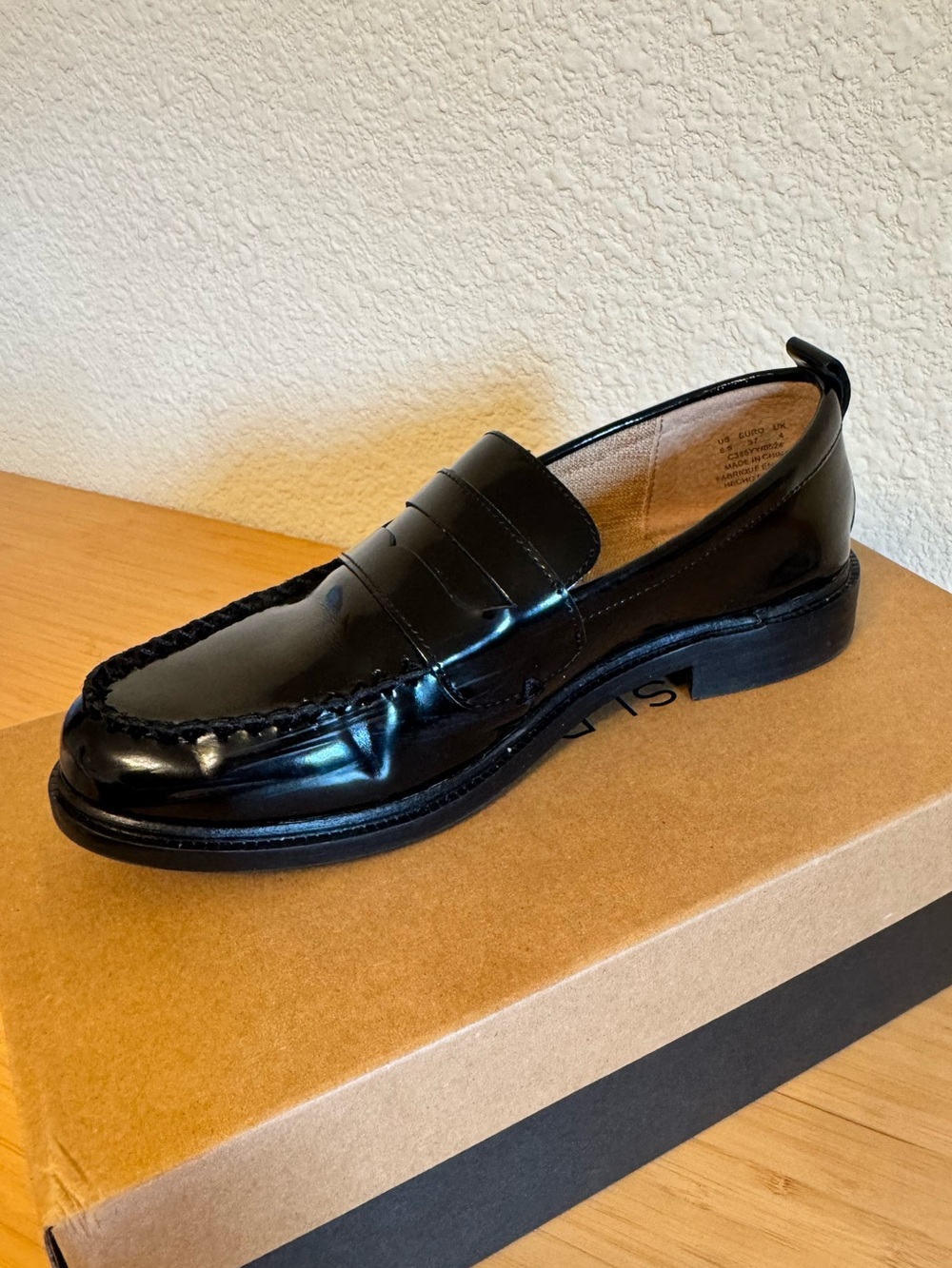 Kelsi Dagger Loafers size 6.5